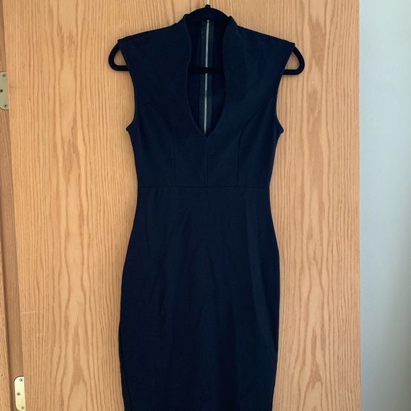 Black body con dress - Picture 2 of 4